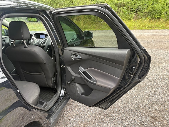 Ford Focus 15 of 24