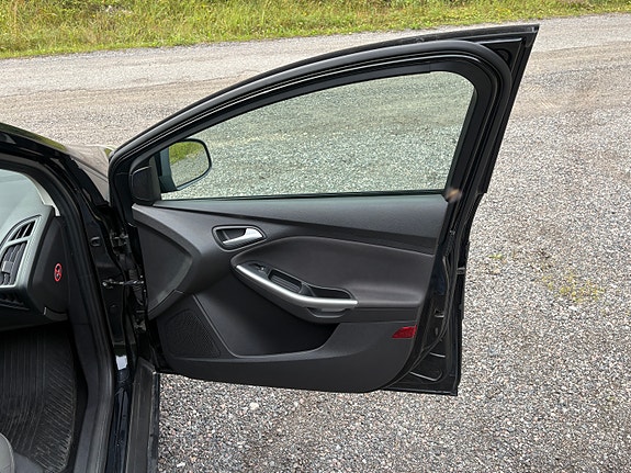 Ford Focus 17 of 24
