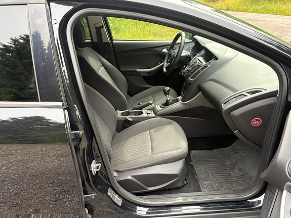 Ford Focus 18 of 24