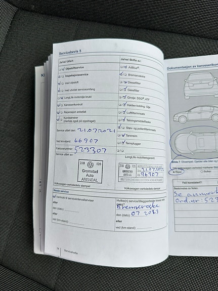 Volkswagen UP! 23 of 27
