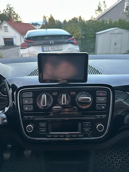 Volkswagen UP! 15 of 27