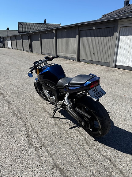 Yamaha FZ1-S Fazer 3 of 9