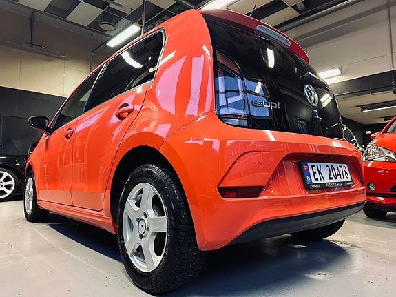 Volkswagen UP! 8 of 30
