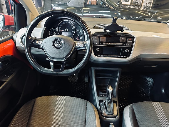 Volkswagen UP! 13 of 30