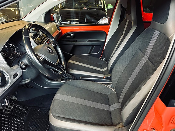 Volkswagen UP! 15 of 30
