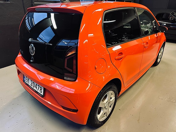 Volkswagen UP! 11 of 30