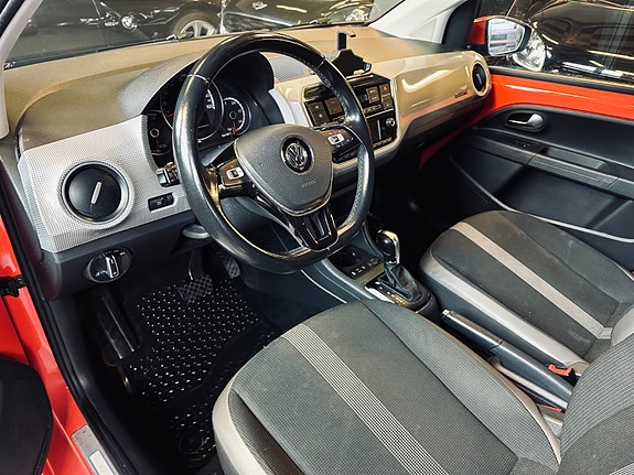 Volkswagen UP! 14 of 30