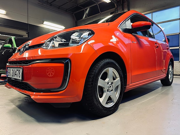 Volkswagen UP! 2 of 30