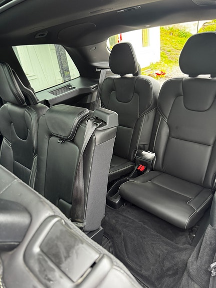 Volvo XC90 11 of 13
