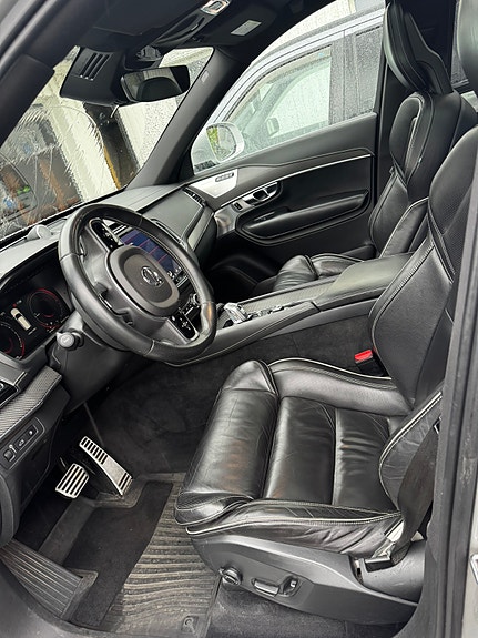Volvo XC90 6 of 13