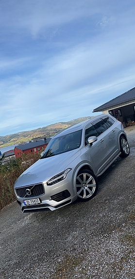 Volvo XC90 5 of 13