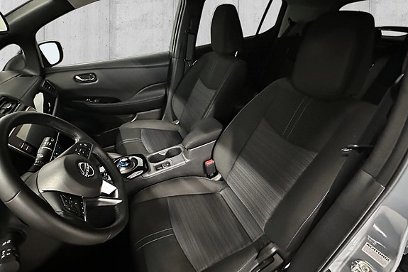 Nissan Leaf 10 of 13