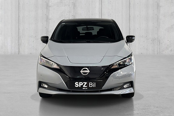 Nissan Leaf 3 of 13