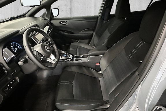 Nissan Leaf 9 of 13