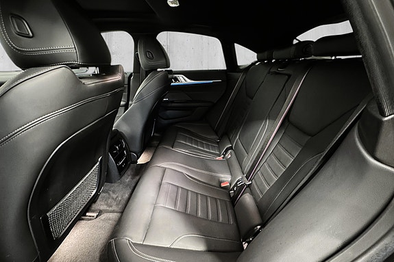 BMW i4 9 of 16
