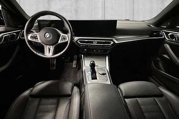 BMW i4 7 of 16