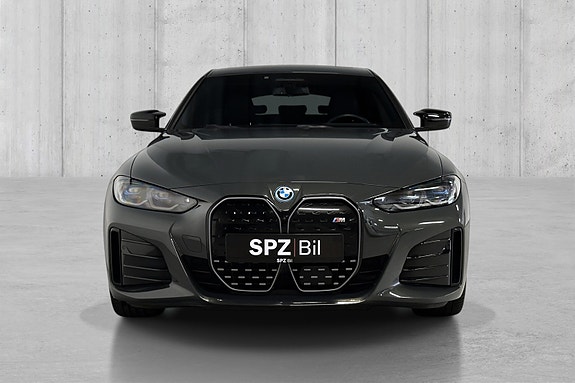 BMW i4 3 of 16