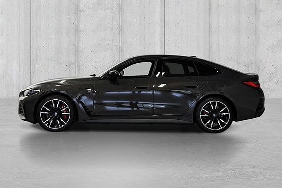 BMW i4 4 of 19