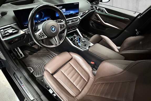 BMW i4 10 of 19