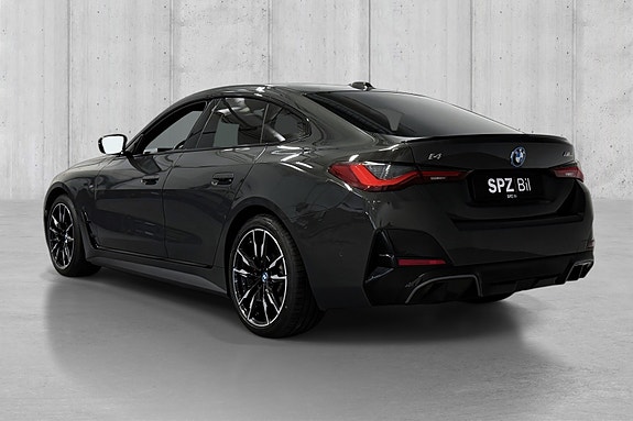 BMW i4 8 of 19