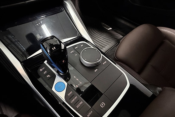 BMW i4 17 of 19
