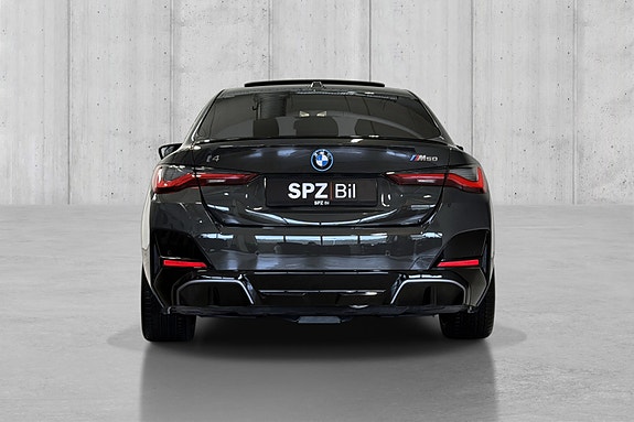 BMW i4 7 of 19