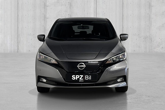 Nissan Leaf 3 of 15