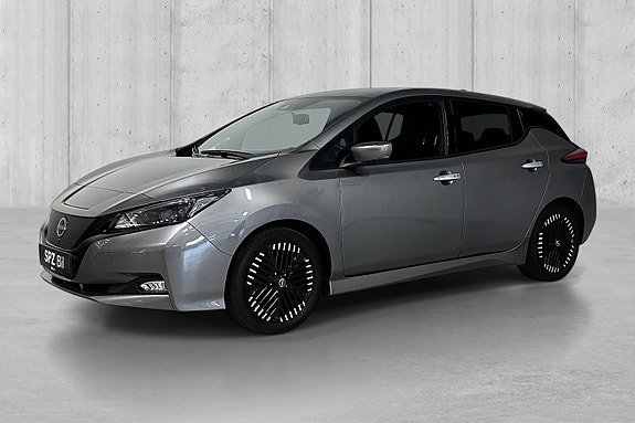 Nissan Leaf 2 of 15