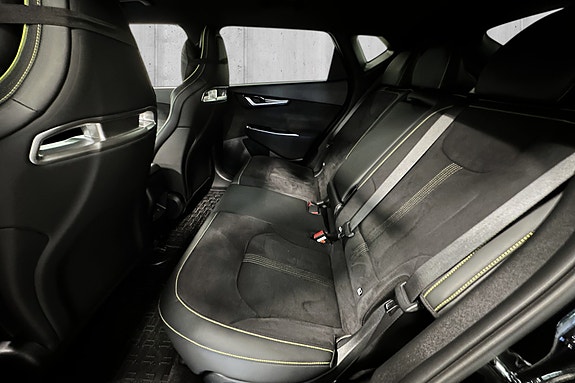Kia EV6 11 of 17