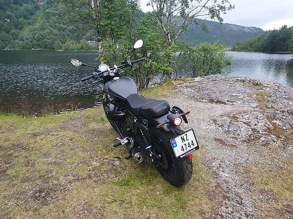 Moto Guzzi V9 Bobber 16 of 17