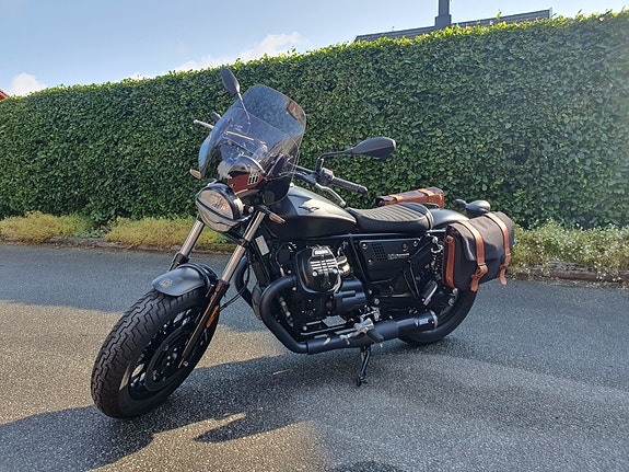 Moto Guzzi V9 Bobber 17 of 17