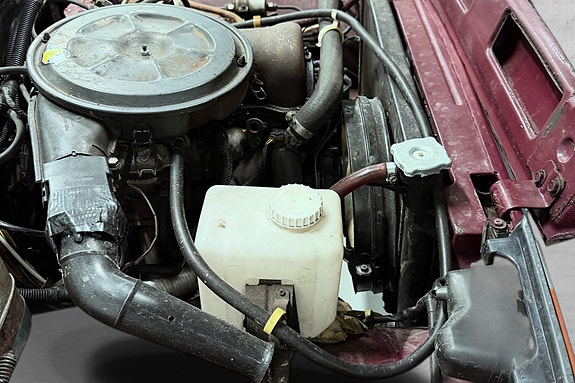 Lada Niva 24 of 30