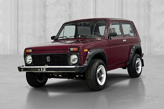 Lada Niva 2 of 30