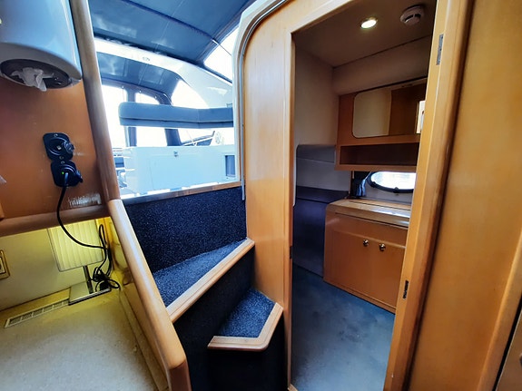 Fairline 31 targa med stor badeplattform 20 of 27