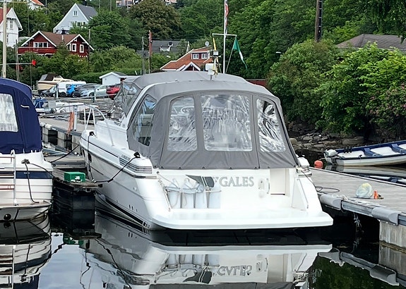 Fairline 31 targa med stor badeplattform 3 of 27