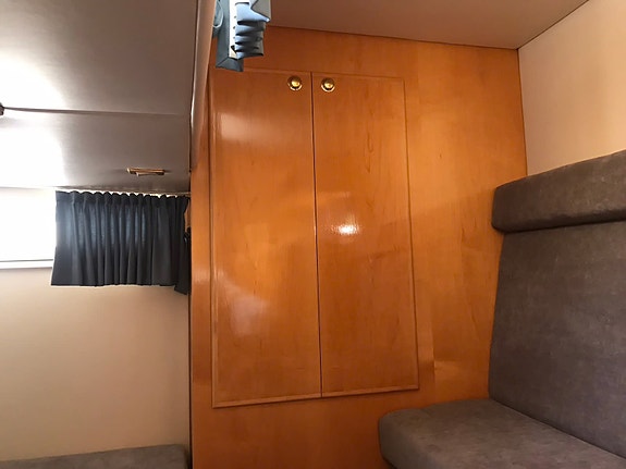 Fairline 31 targa med stor badeplattform 24 of 27