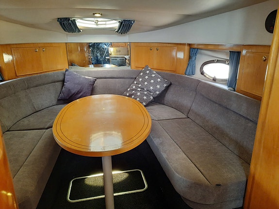 Fairline 31 targa med stor badeplattform 14 of 27