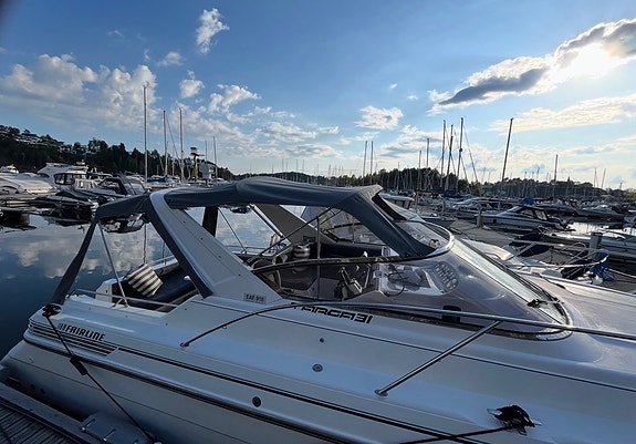 Fairline 31 targa med stor badeplattform 4 of 27