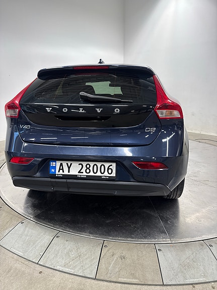Volvo V40 5 of 19