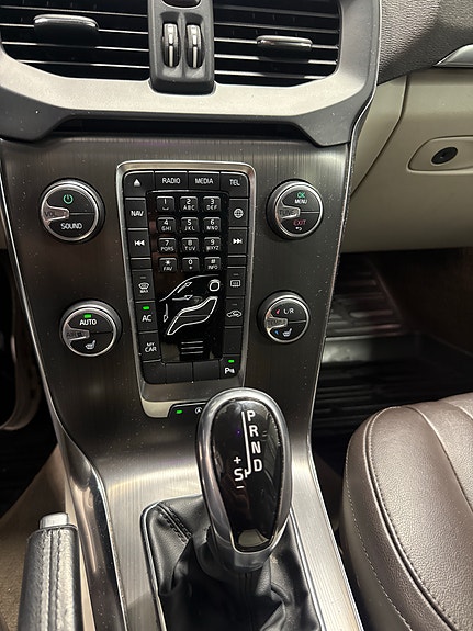 Volvo V40 17 of 19