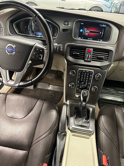 Volvo V40 16 of 19