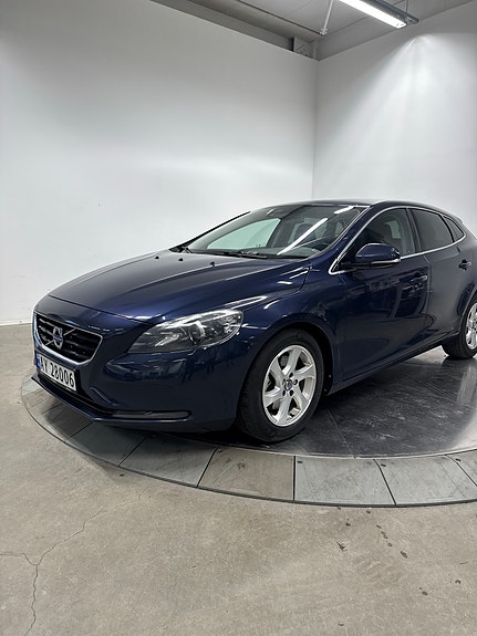 Volvo V40 10 of 19