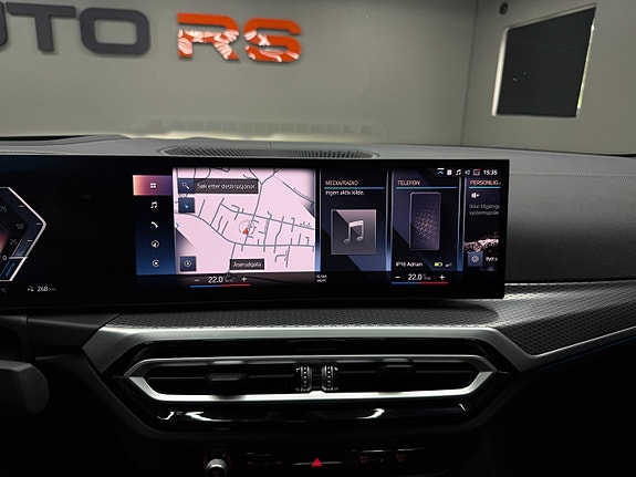 BMW i4 19 of 27