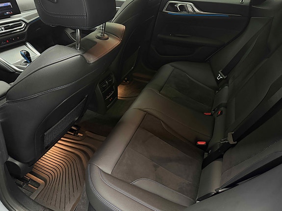 BMW i4 26 of 27