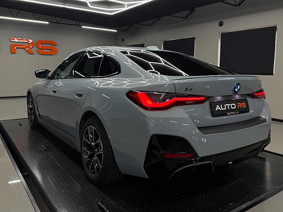 BMW i4 8 of 27