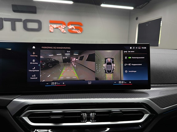 BMW i4 21 of 27