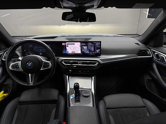 BMW i4 12 of 27