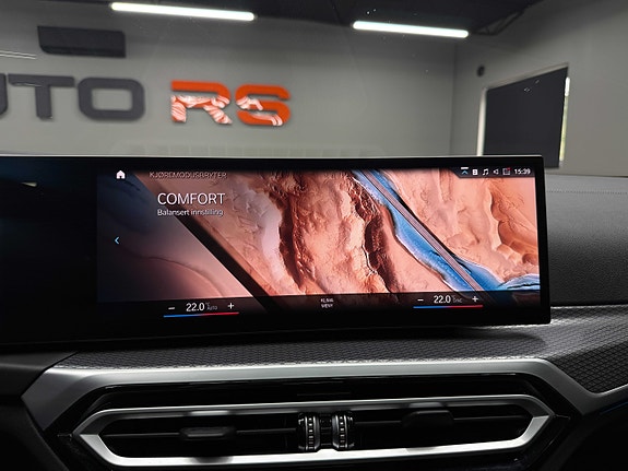 BMW i4 24 of 27