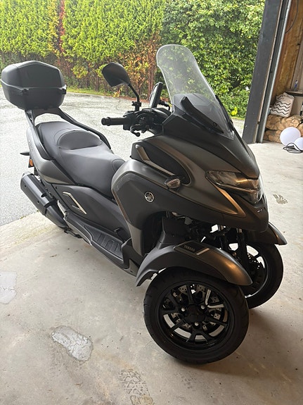 Yamaha Tricity 300 3 of 10