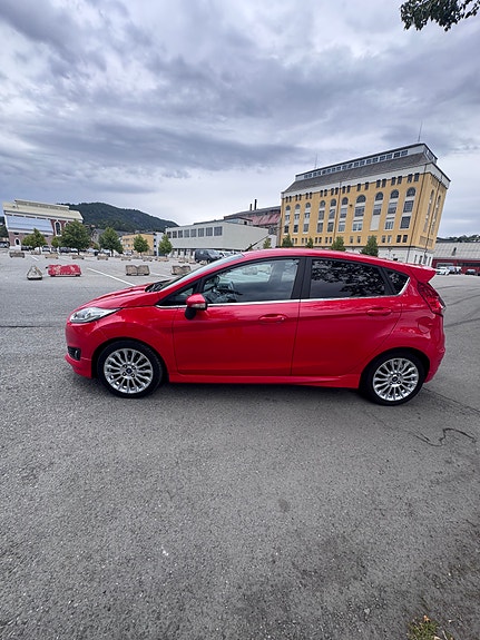 Ford Fiesta 6 of 15